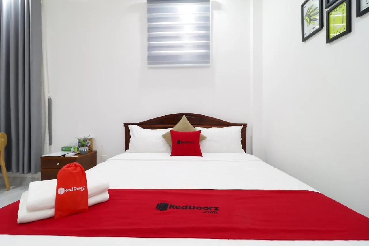 **  Reddoorz Luxury Hotel Vuon Lai Ho Chi Minh City Vietnam